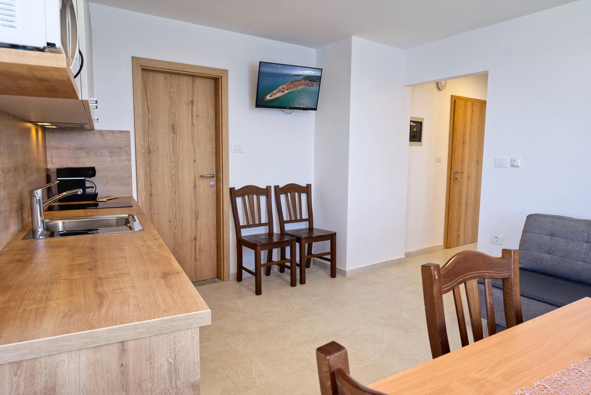 Apartments Punta Piran Exterior photo